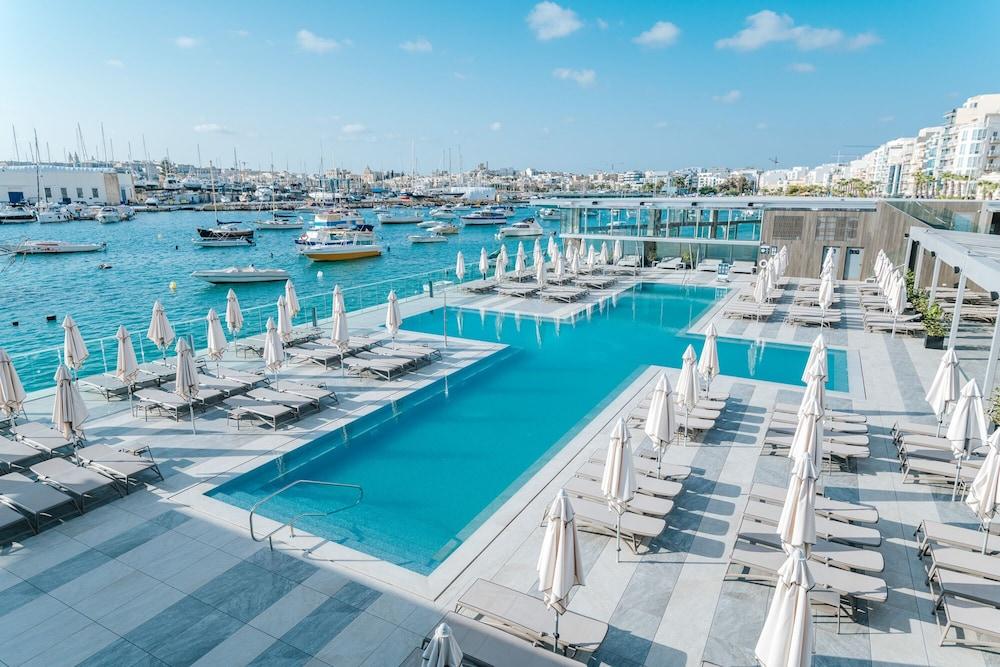 Blubay By St Aparthotel Gzira
