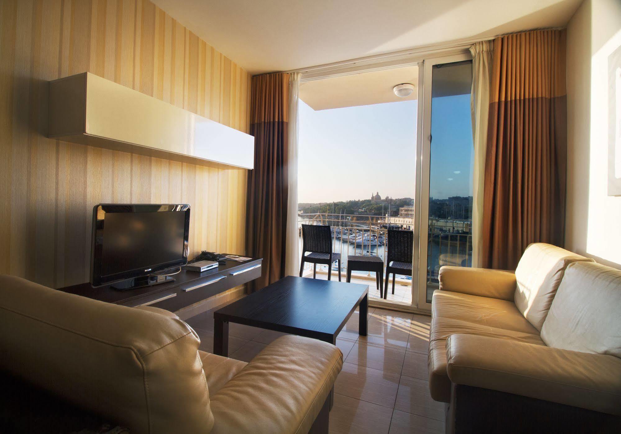Blubay By St 3*