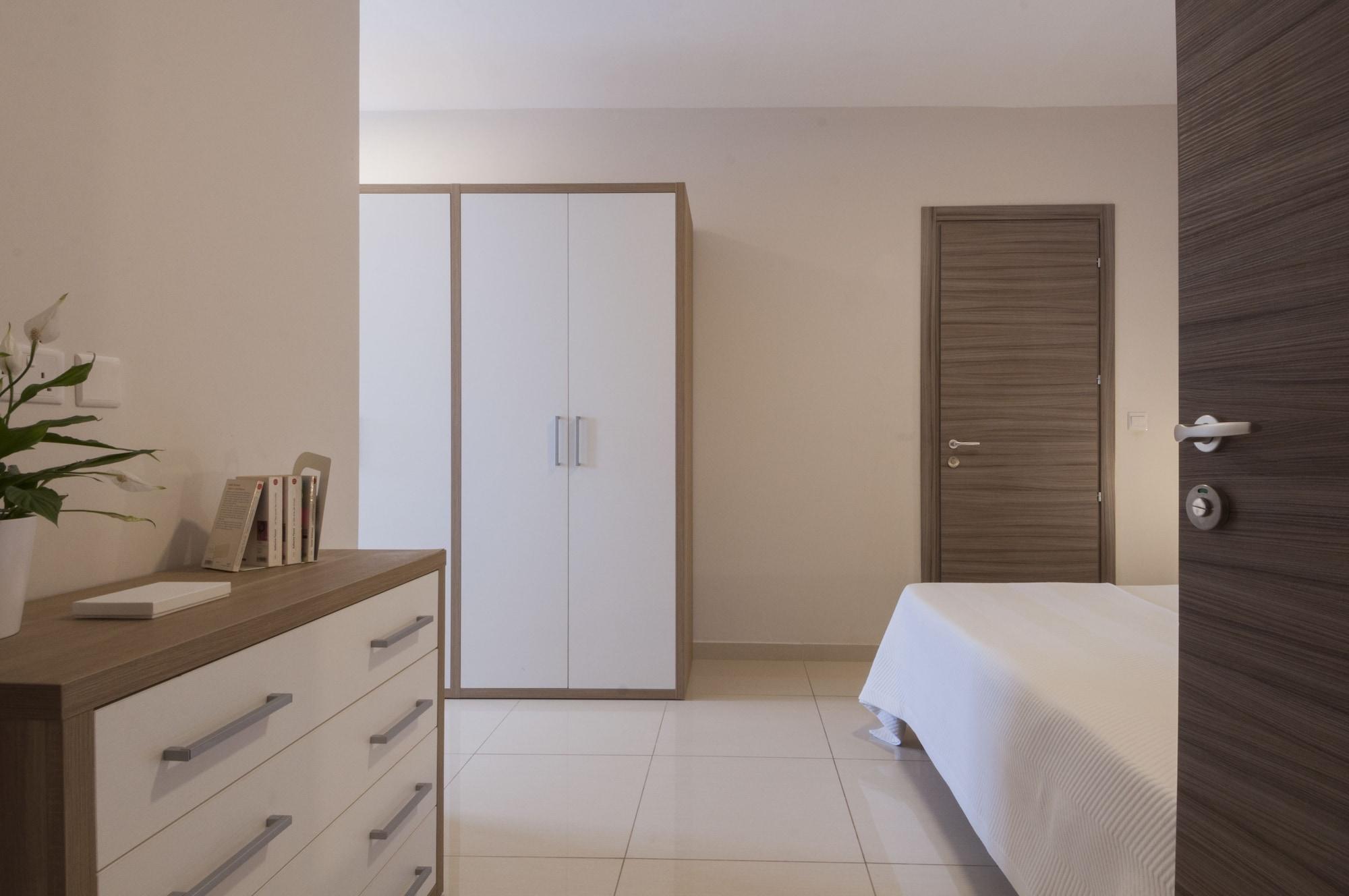 Blubay By St Hotel apartamentowy