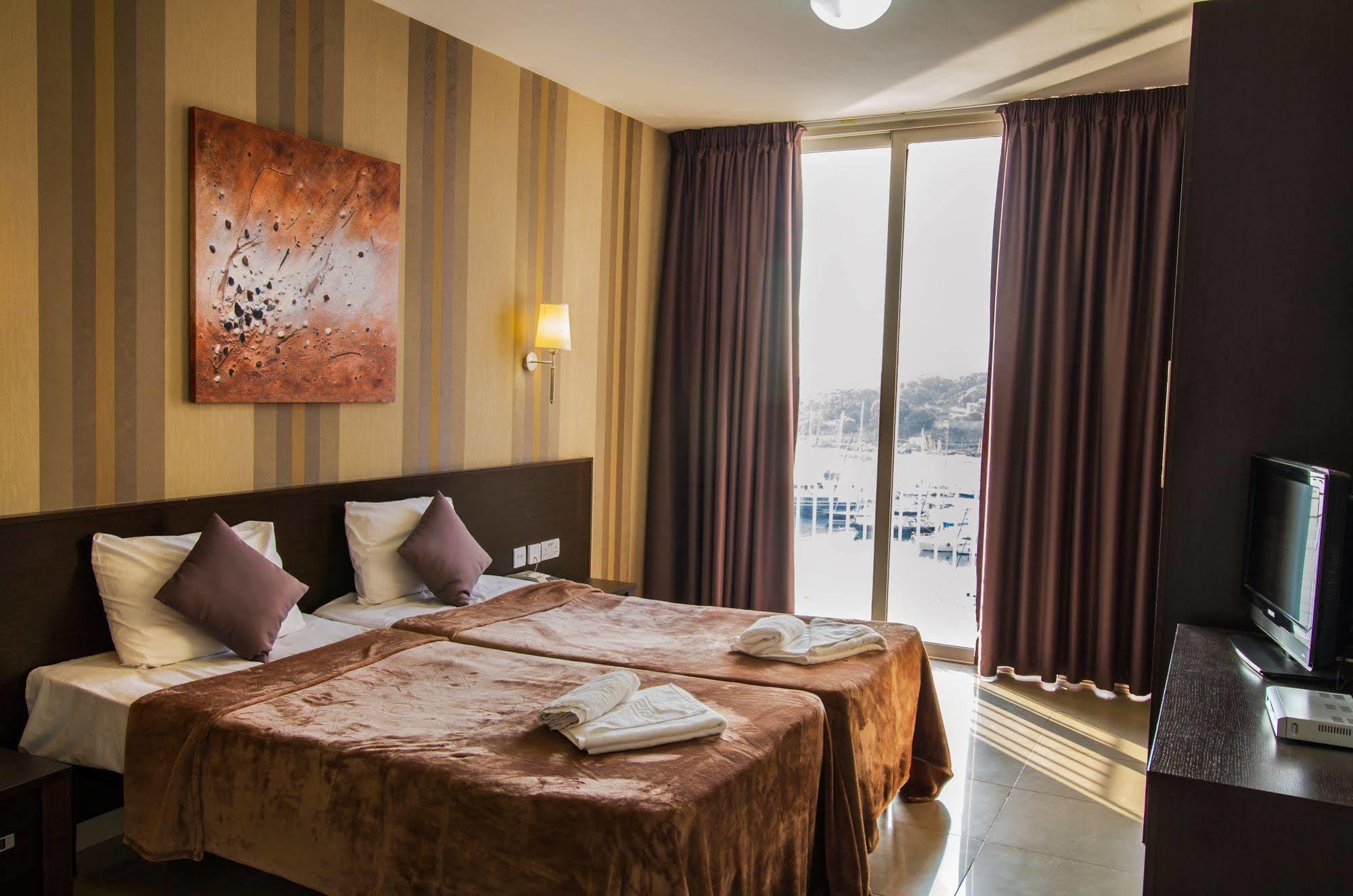Blubay By St Hotel apartamentowy Gzira